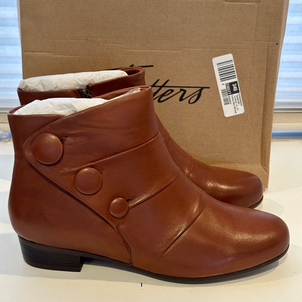 Trotters Mila Leather Ankle Boots Women’s size 10.5W NWT